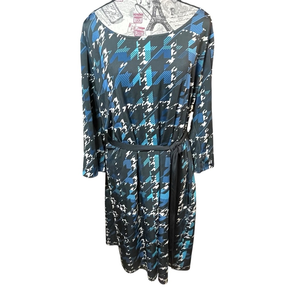 Elegant Black and Blue houndstooth Patterned Dress
